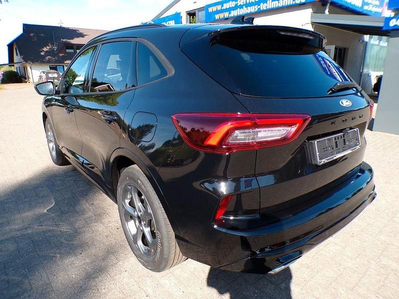 Neu Ford Kuga ST-Line 186 PS (136 kW) 2025 Schwarz SUV