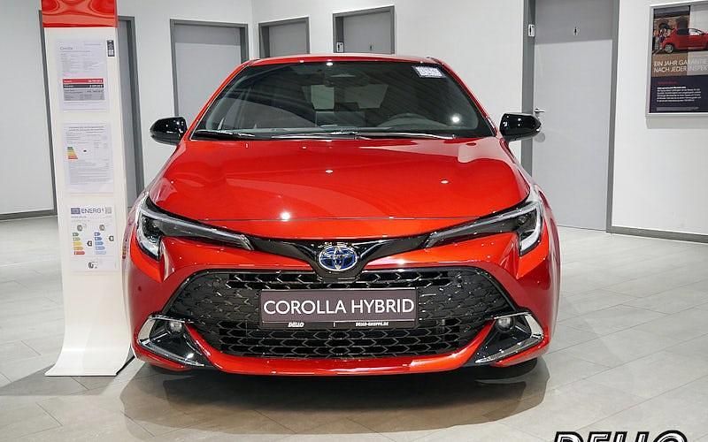 Neu Toyota Corolla 180 PS (132 kW) 2025 Rot Limousine