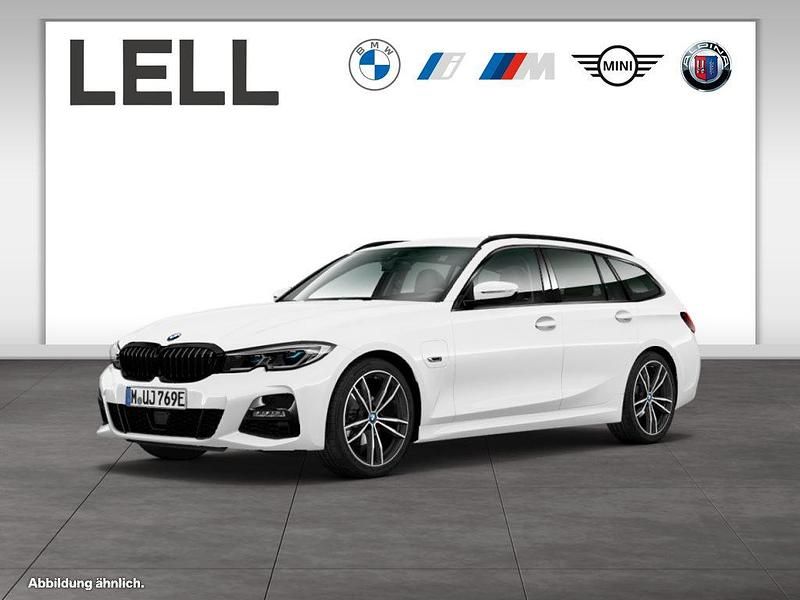 Weiß Gebraucht 2022 BMW 330e M Sport Kombi | 27.850 € (Superpreis) - Bild 1/4