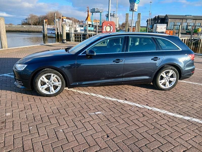 Gebraucht Audi A4 190 PS (139 kW) 2017 Blau Kombi