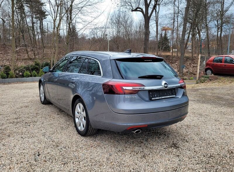 Gebraucht Opel Insignia 170 PS (125 kW) 2015 Karbon silber/shiny grey (m2) Kombi
