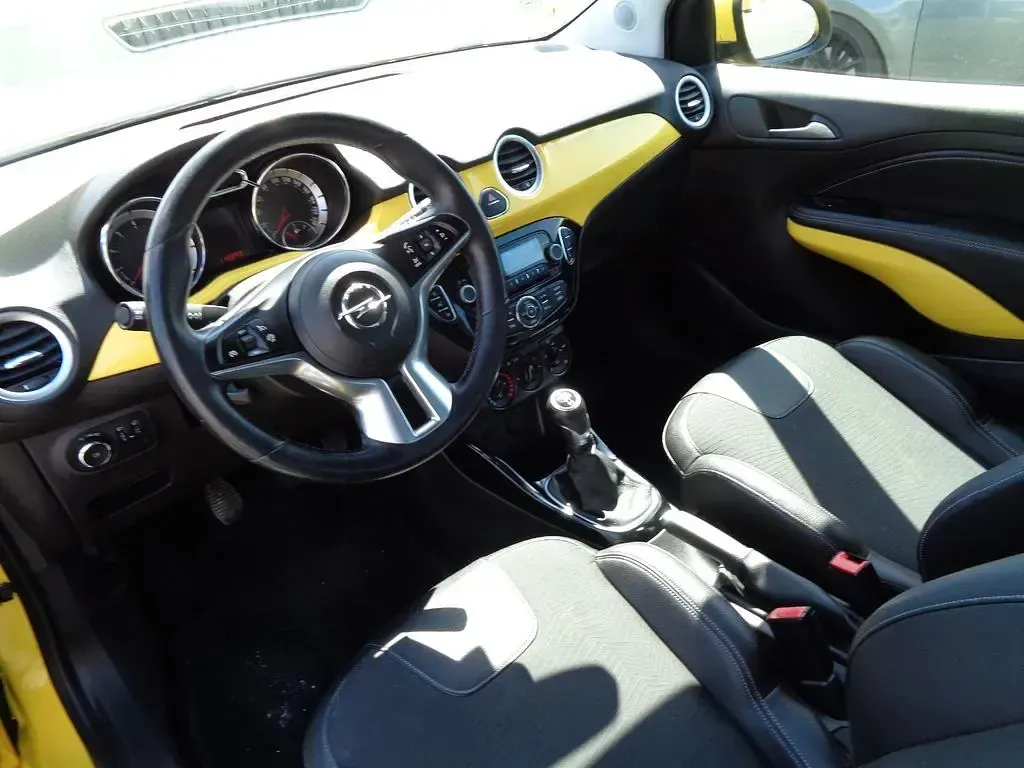 Gebraucht Opel Adam Rocks Rocks 87 PS (63 kW) 2015 Gelb Kleinwagen
