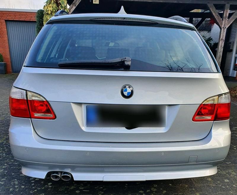 Gebraucht BMW 525 170 PS (125 kW) 2004 Silber Kombi