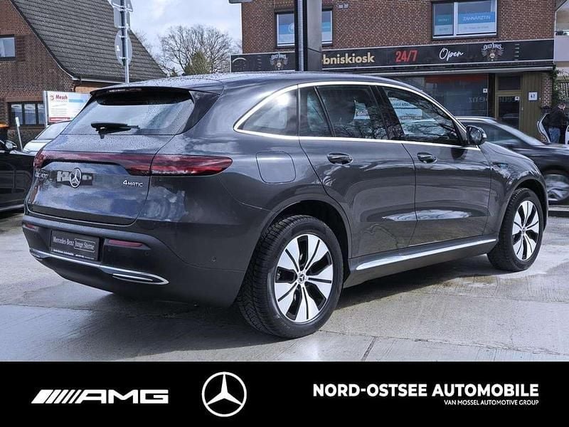 Gebraucht Mercedes EQC400 300 kW (408 PS) 2021 Metalliclack graphitgrau SUV