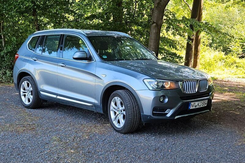 Grau Gebraucht 2016 BMW X3 xLine SUV | 15.990 € (Guter Preis) - Bild 1/4