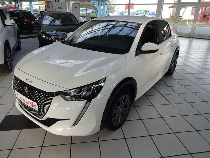 Gebraucht Peugeot e-208 Active 100 kW (136 PS) 2021 Weiß Kleinwagen