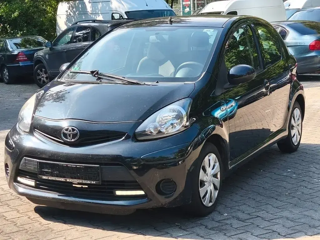 Gebraucht Toyota Aygo Cool 68 PS (50 kW) 2012 Schwarz Kleinwagen