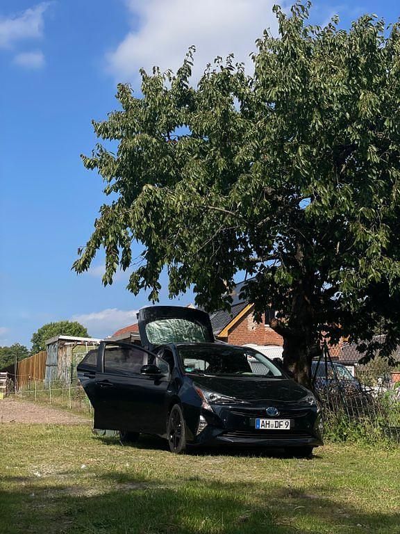 Gebraucht Toyota Prius 122 PS (89 kW) 2017 Schwarz Limousine