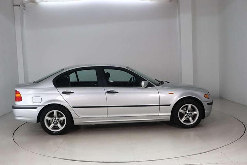 Gebraucht BMW 318 143 PS (105 kW) 2002 Silber Limousine
