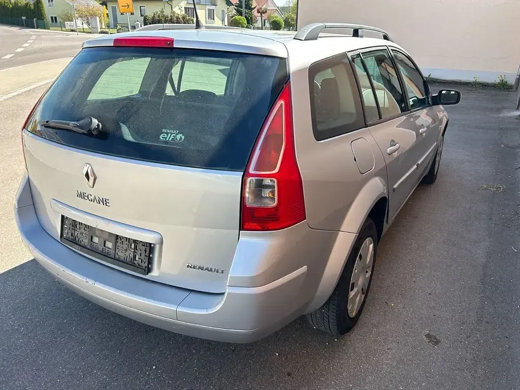 Gebraucht Renault Mégane II 103 PS (75 kW) 2007 Silber Limousine
