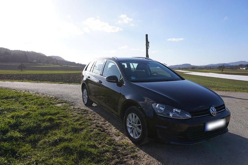 Gebraucht VW Golf VII 110 PS (80 kW) 2016 Schwarz Kombi