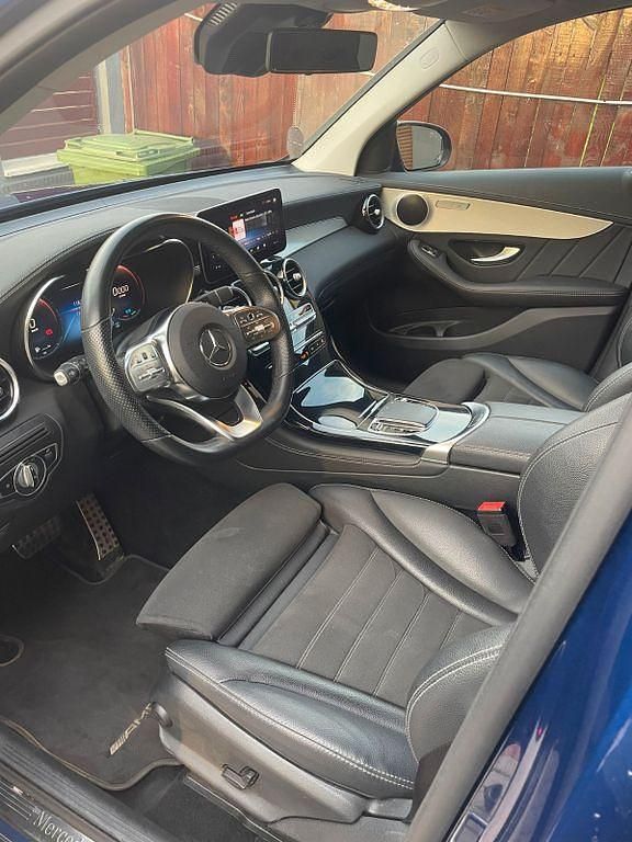 Blau Gebraucht 2020 Mercedes GLC200 SUV | 30.500 € (Fairer Preis) - Bild 1/4