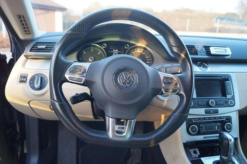 Gebraucht VW Passat Exclusive 140 PS (102 kW) 2011 Schwarz Limousine