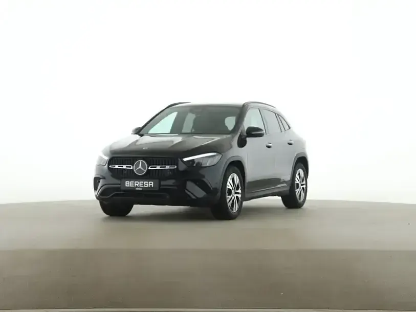 Gebraucht Mercedes GLA200 AMG 163 PS (119 kW) 2026 Schwarz SUV