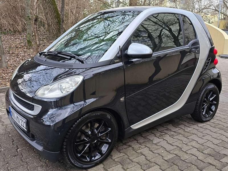 Tridionsicherheitszelle silber Gebraucht 2009 Smart ForTwo Coupé Kleinwagen | 3.600 € (Fairer Preis) - Bild 1/4