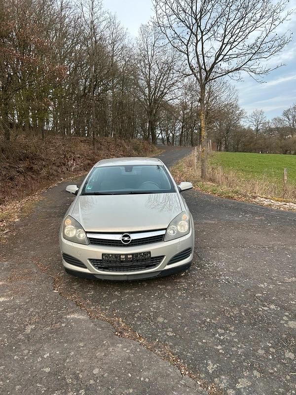 Gebraucht Opel Astra GTC 90 PS (66 kW) 2008 Grau Kleinwagen