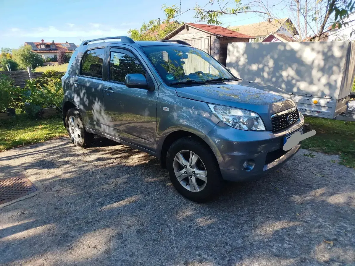 Gebraucht Daihatsu Terios 105 PS (77 kW) 2010 Grau SUV