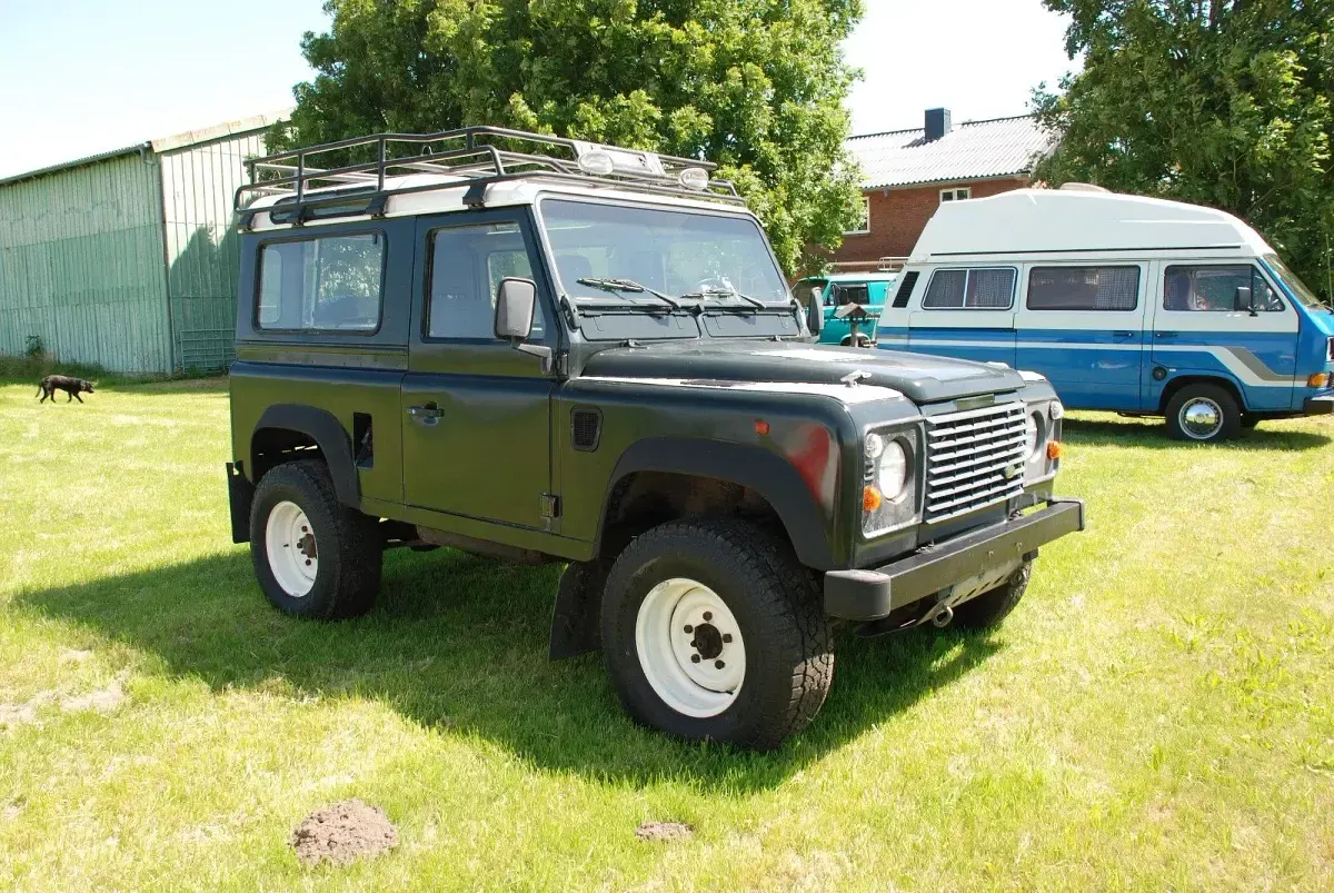 Gebraucht Land Rover Defender 113 PS (83 kW) 1995 Grün Pickup