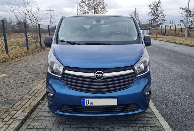 Gebraucht Opel Vivaro 121 PS (88 kW) 2019 Blau Van / Kleinbus