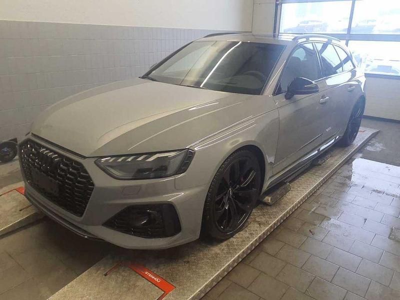 Gebraucht Audi RS4 Ambiente 450 PS (330 kW) 2022 Nardograu Kombi