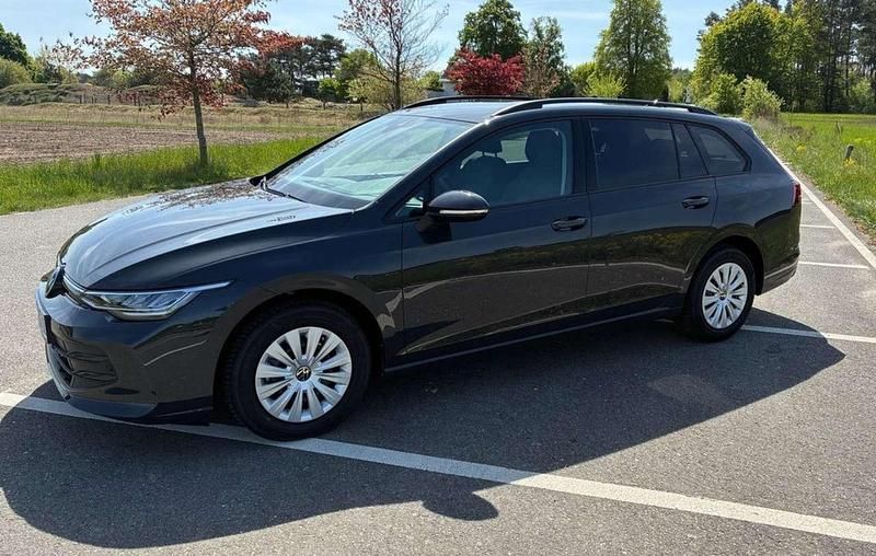 Gebraucht 2025 VW Golf VIII Kombi | 23.350 € (Superpreis) - Bild 1/4