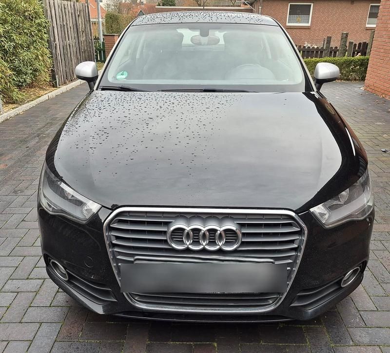 Schwarz Gebraucht 2011 Audi A1 Attraction Kleinwagen | 4.800 € (Superpreis) - Bild 1/4