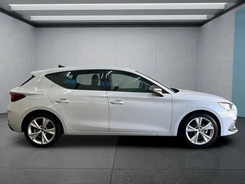 Gebraucht Seat Leon FR 150 PS (110 kW) 2025 Weiß Kleinwagen