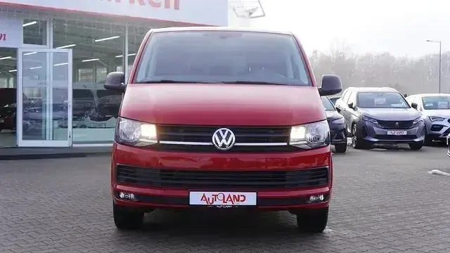 Gebraucht VW Multivan 150 PS (110 kW) 2018 Rot Van / Kleinbus