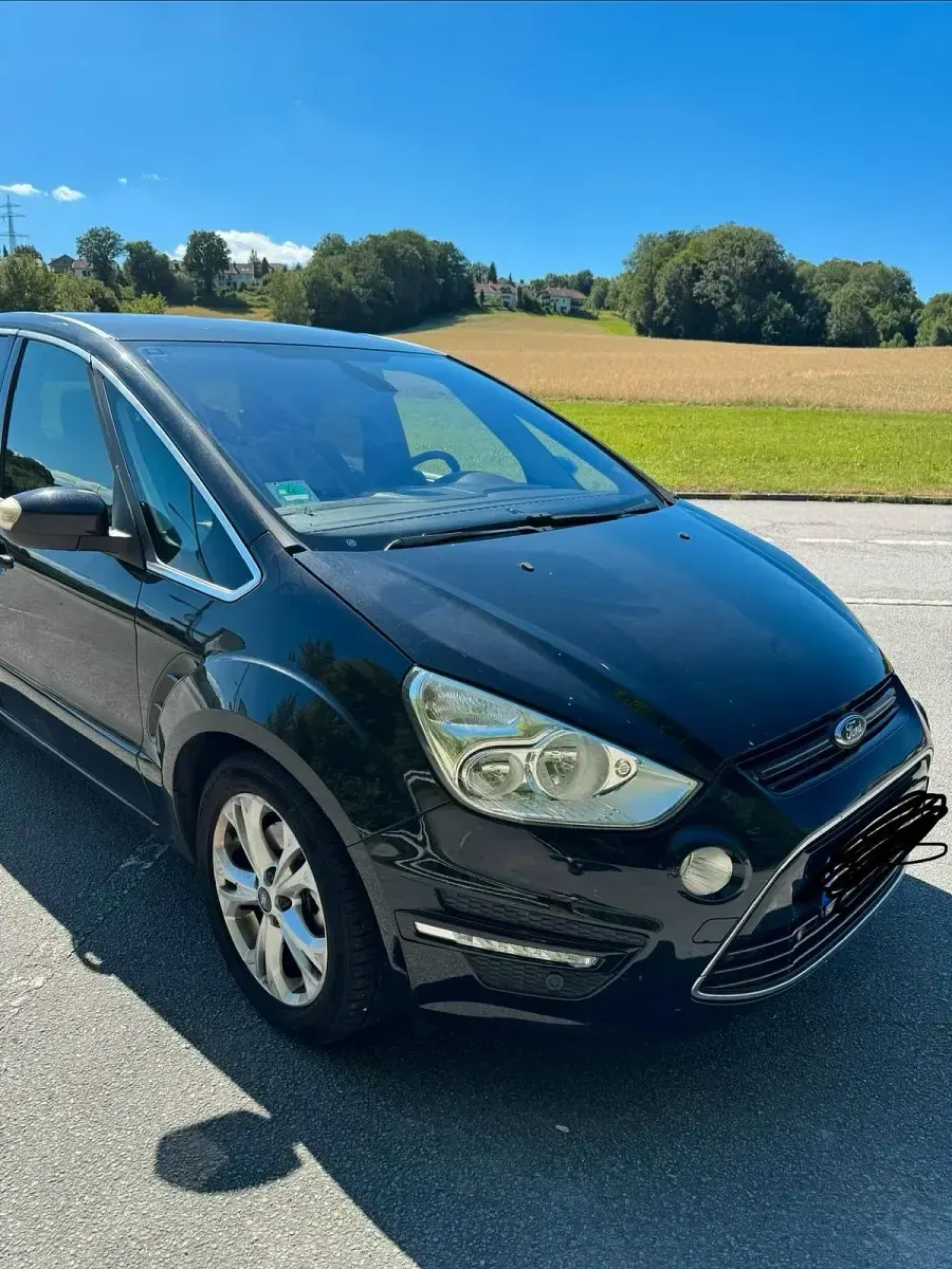 Gebraucht Ford S-MAX S 163 PS (119 kW) 2015 Schwarz Van / Kleinbus