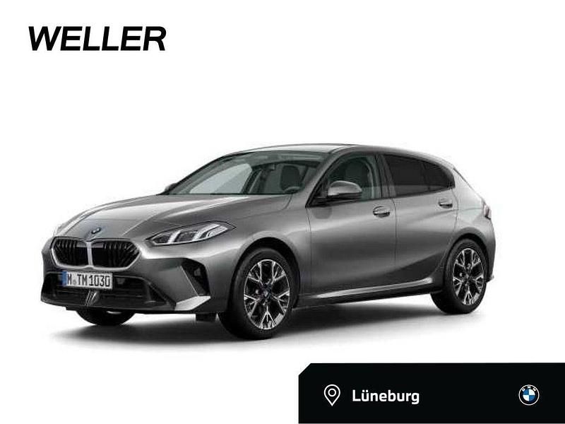 Skyscraper grau (grau) Neu 2025 BMW 120 M Sport Kleinwagen | 36.390 € (Fairer Preis) - Bild 1/4