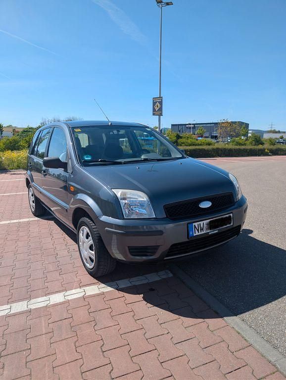 Second-hand Ford Fusion 80 CP (58 kW) 2003 Gri Hatchback