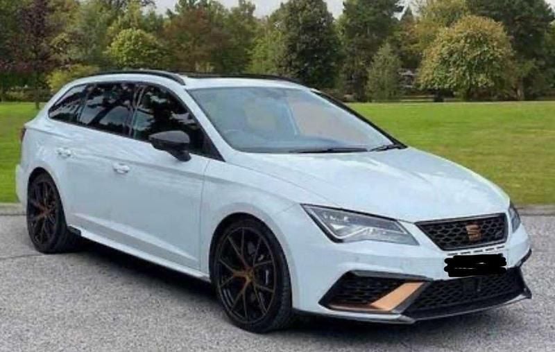 Weiß Gebraucht 2020 Cupra Leon Kombi | 32.999 € - Bild 1/4