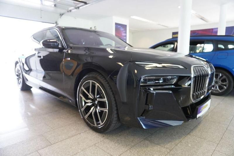 Gebraucht BMW 740 286 PS (210 kW) 2024 Schwarz Limousine