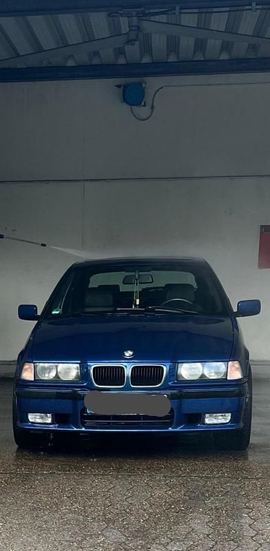 Blau Gebraucht 2000 BMW 316 Compact Kleinwagen | 1.500 € (Fairer Preis) - Bild 1/4