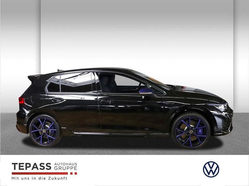 Gebraucht VW Golf VIII R 333 PS (244 kW) 2024 Grenadillschwarz metallic Limousine