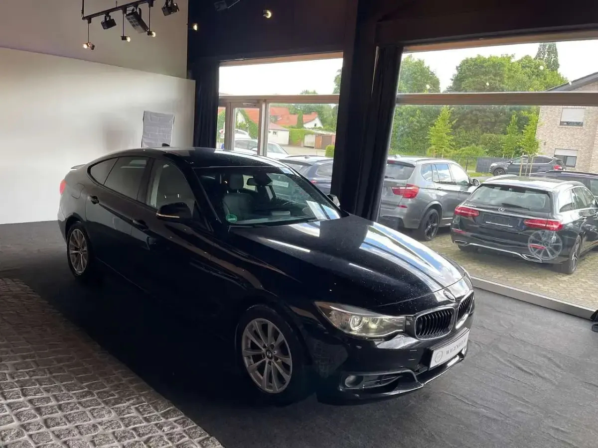 Gebraucht BMW 320 Performance 184 PS (135 kW) 2013 Schwarz Limousine