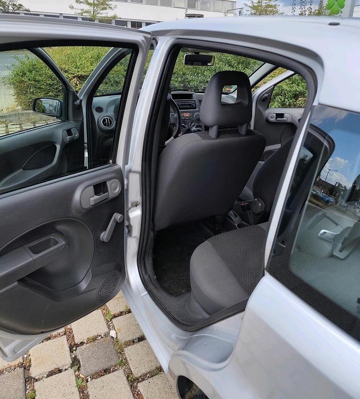 Silber Gebraucht 2009 Fiat Panda Active Kleinwagen | 2.299 € (Fairer Preis) - Bild 1/4