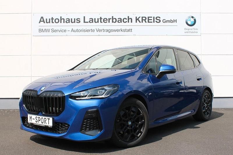 Blau Gebraucht 2023 BMW 223 Active Tourer M Sport Van / Kleinbus | 37.950 € (Etwas zu teuer) - Bild 1/4