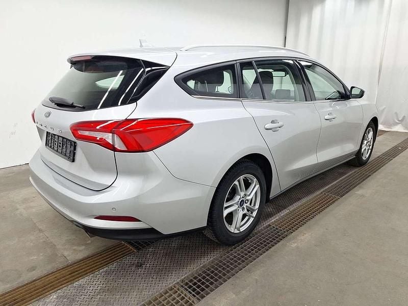 Gebraucht Ford Focus Cool & Connect 125 PS (91 kW) 2021 Polarsilber metallic Kombi