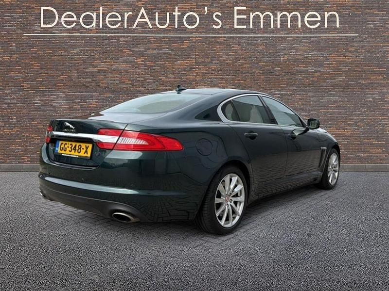 Gebraucht Jaguar XF 241 PS (177 kW) 2015 Grün Limousine