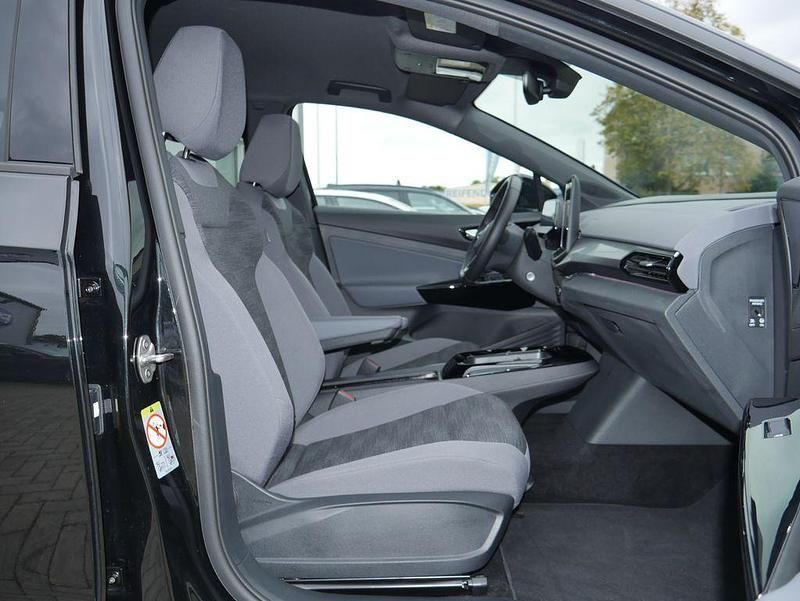 Gebraucht VW ID.4 Pure 125 kW (170 PS) 2025 Schwarz SUV