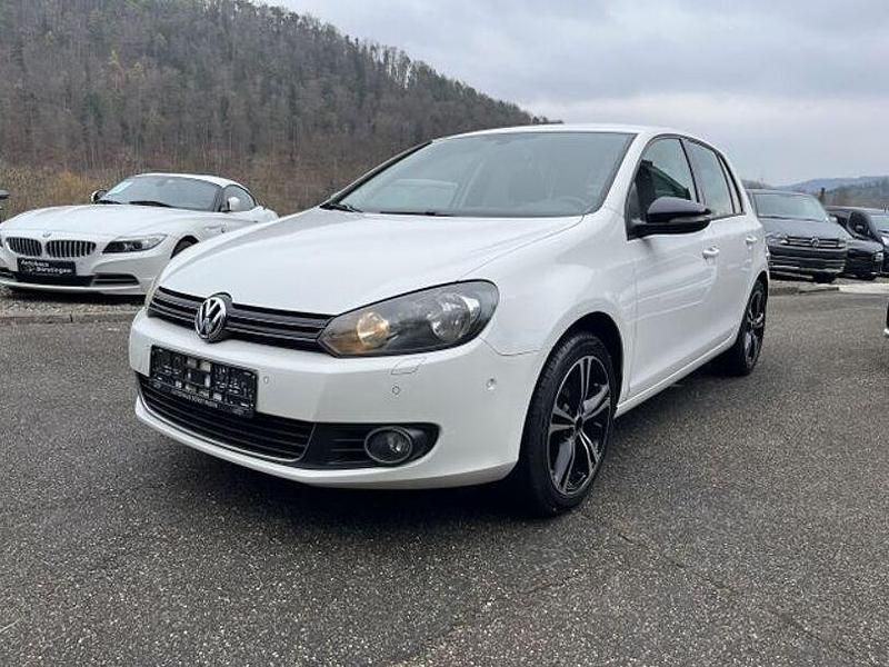 Weiß Gebraucht 2012 VW Golf VII Style Limousine | 5.500 € (Guter Preis) - Bild 1/4