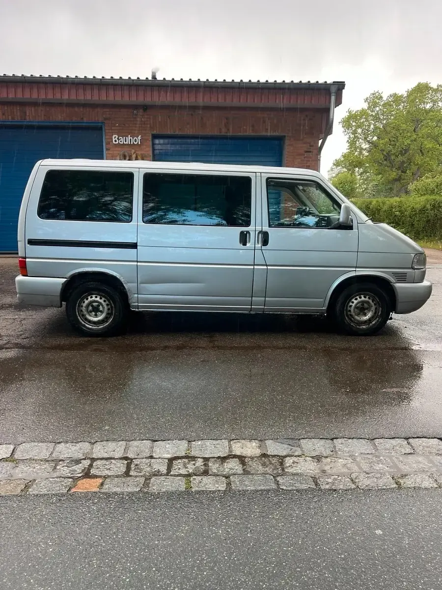 Używany VW T4 102 KM (75 kW) 2001 Srebrny Van