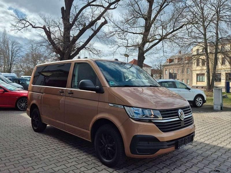 Gebraucht VW Multivan Family 150 PS (110 kW) 2020 Copper bronze metallic Van