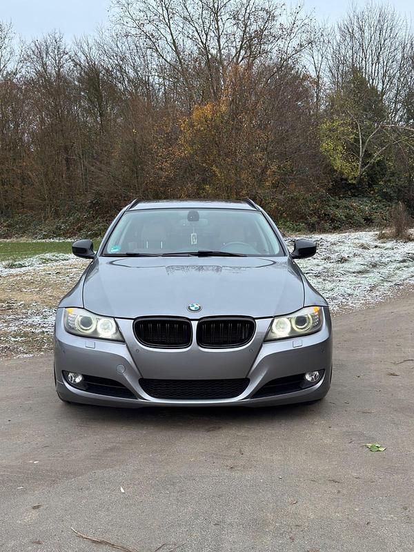 Gebraucht BMW 325 204 PS (150 kW) 2011 Andere farben Kombi