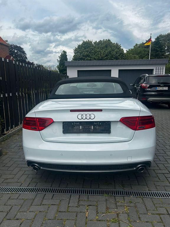Weiß Gebraucht 2014 Audi A5 Cabriolet Ambiente Cabrio | 20.200 € (Etwas zu teuer) - Bild 1/4