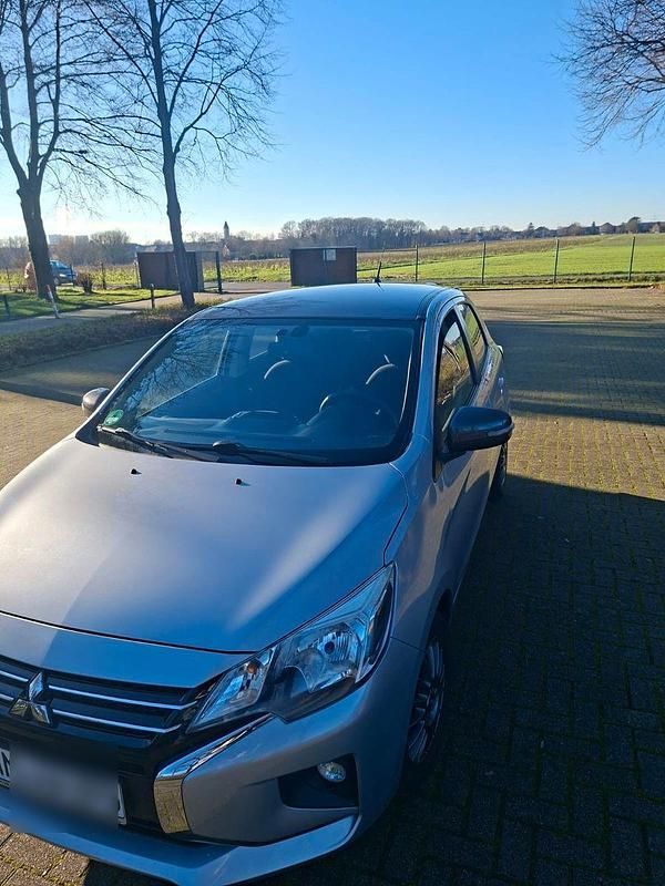 Silber Gebraucht 2021 Mitsubishi Space Star Top Kleinwagen | 9.000 € (Superpreis) - Bild 1/4