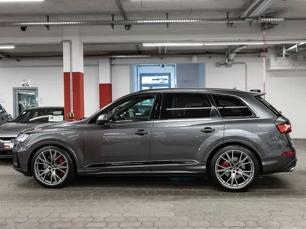 Gebraucht Audi SQ7 Sport 507 PS (372 kW) 2023 Daytonagrau perleffekt SUV