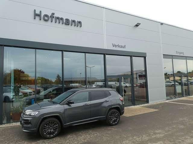 Silber (brilliant silver) Gebraucht 2022 Jeep Compass SUV | 24.950 € (Fairer Preis) - Bild 1/4
