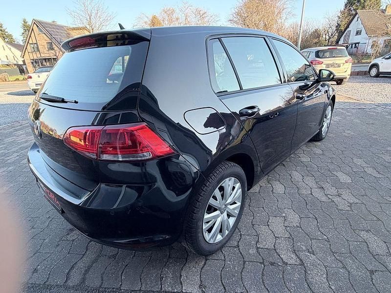 Gebraucht VW Golf VII 110 PS (80 kW) 2016 Schwarz Limousine